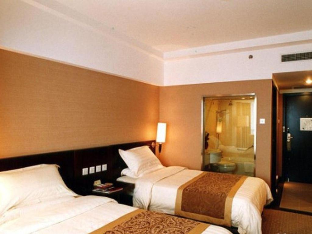 Dong Fang Hotel Beijing Exterior photo