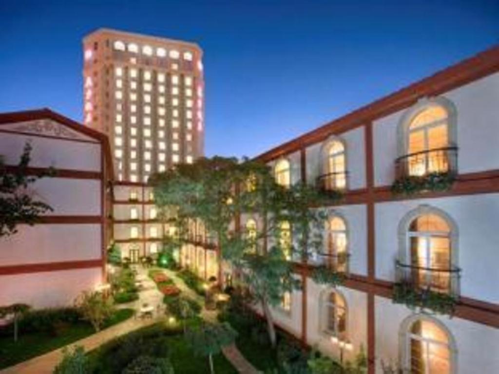 Dong Fang Hotel Beijing Exterior photo